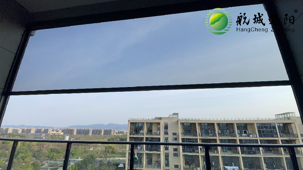 [防風(fēng)卷簾·案例分享] 杭州中南未來(lái)里小區(qū)寬5.4m*高4.1m超大陽(yáng)臺(tái)防風(fēng)卷簾